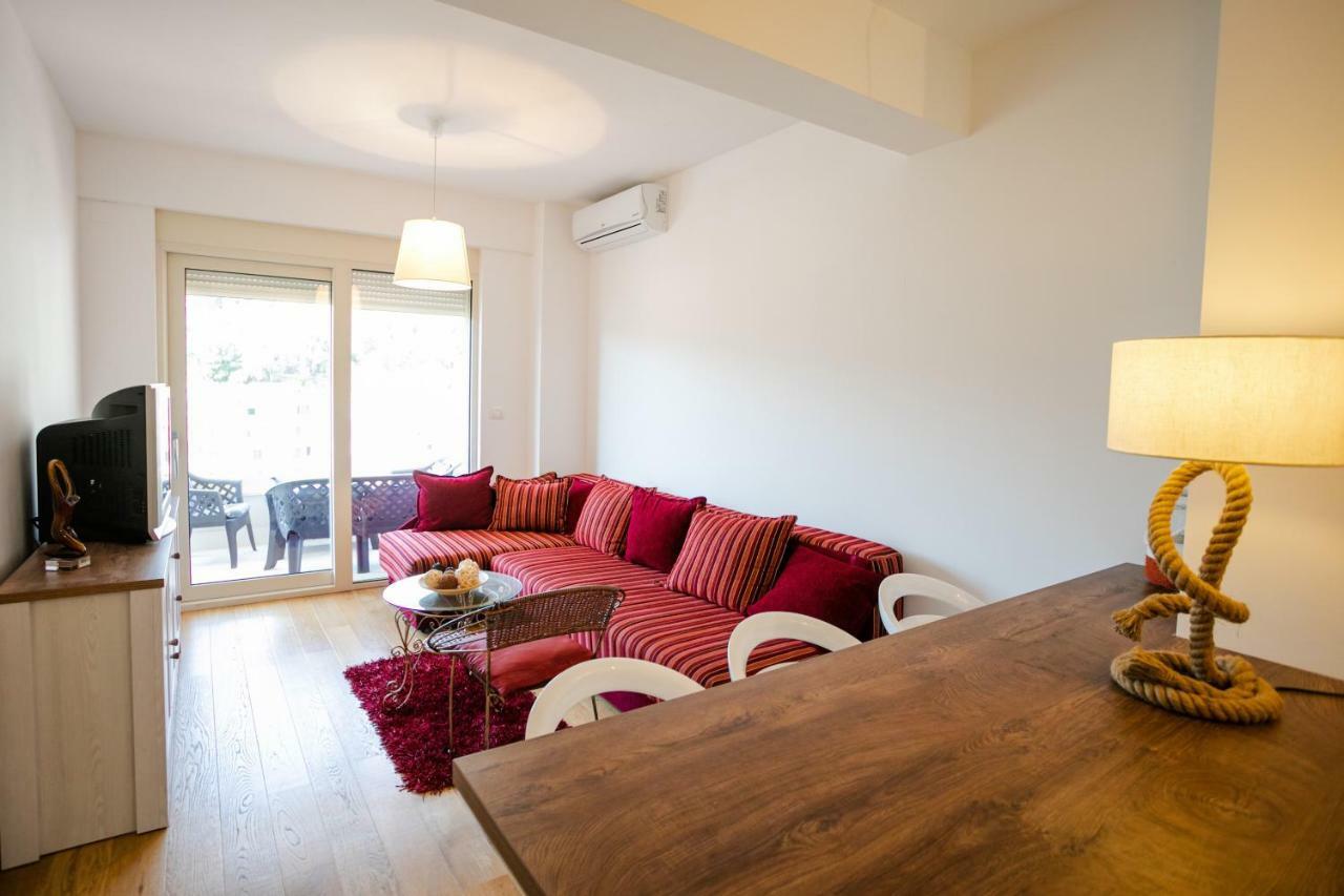 Apartment With Sea View Rafajlovići Exteriör bild