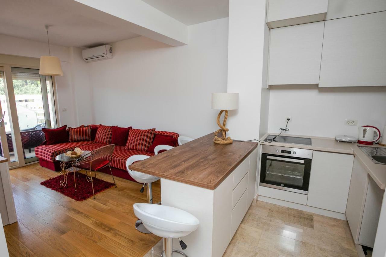 Apartment With Sea View Rafajlovići Exteriör bild